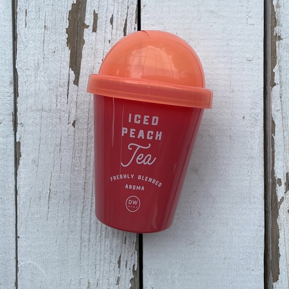 Set of Four Sips Summer Candles NWT - Picture 4 of 5